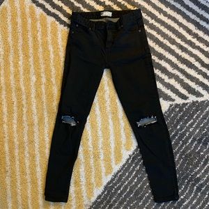 Free people black ripped knee cropped jeans